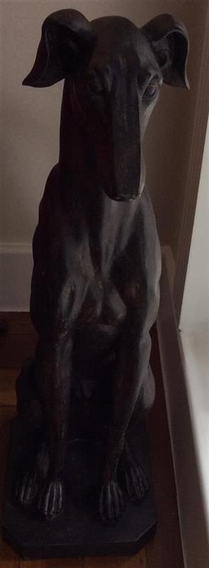 Estátua de cachorro